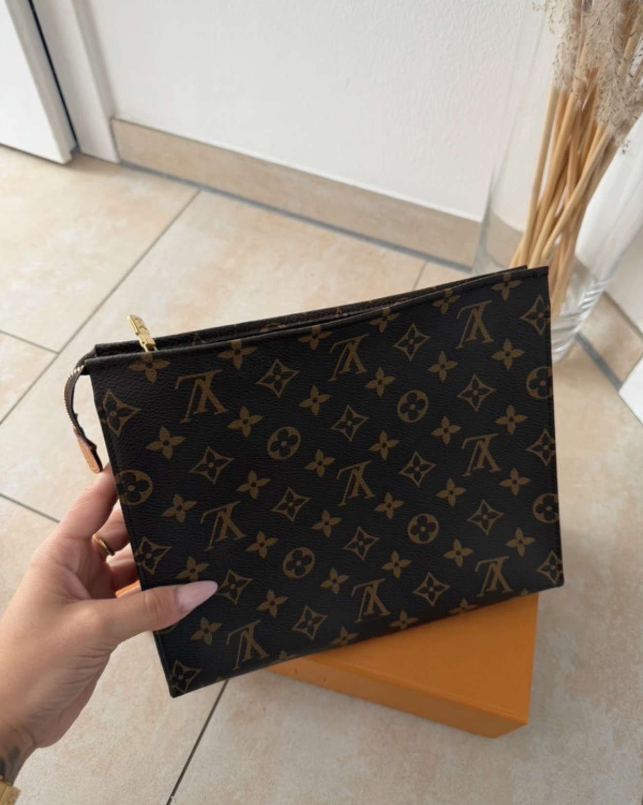 Louis Vuitton Toiletka