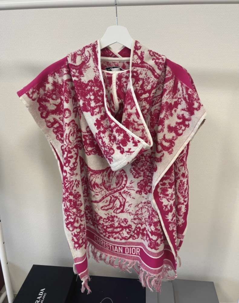 Dior ponco