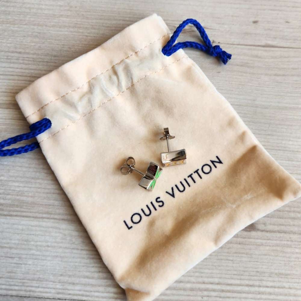 Louis Vuitton Nausnice