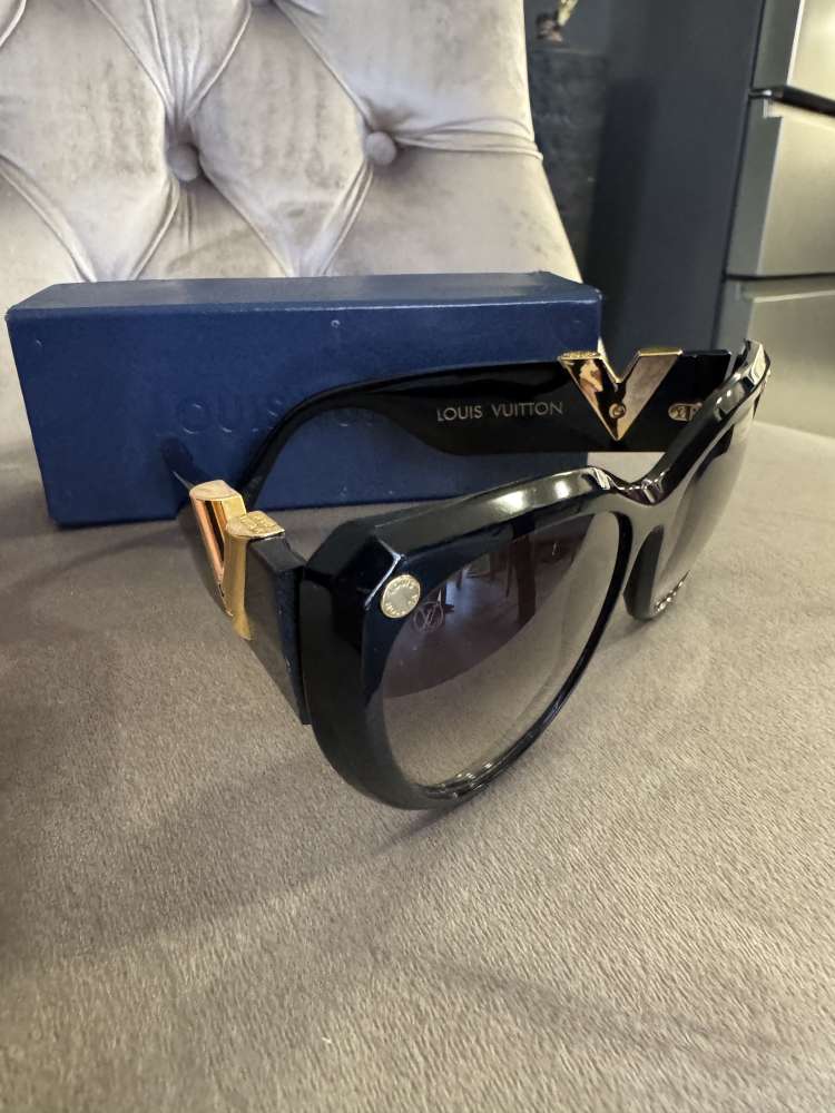 Louis Vuitton sunglass my fire lady