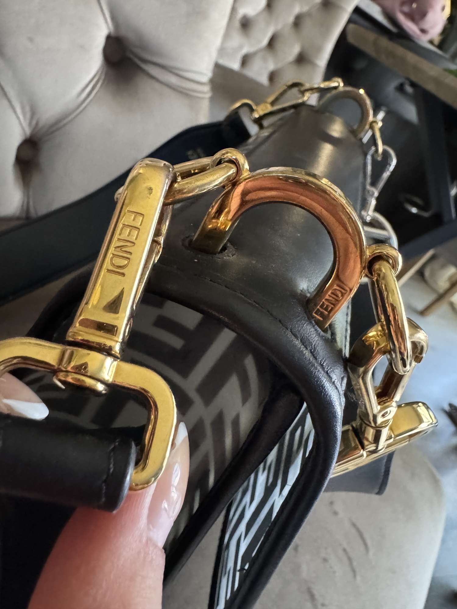 TPU FF CALFSKIN F IS FENDI KAN I SHOULDER BAG BLACK