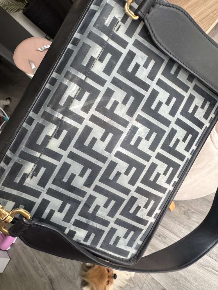 TPU FF CALFSKIN F IS FENDI KAN I SHOULDER BAG BLACK