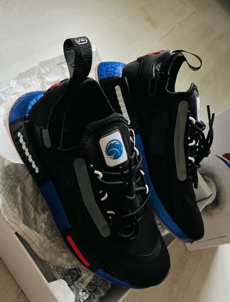 Tenisky Adidas NMD R1 Spectoo 37,5