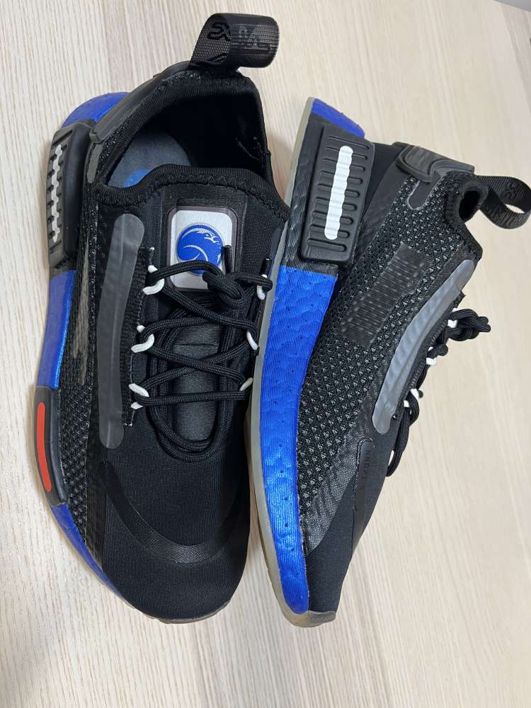 Tenisky Adidas NMD R1 Spectoo 36,5