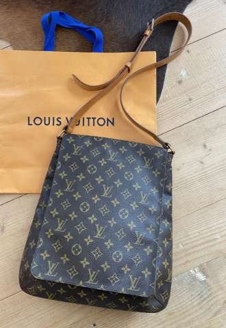 https://vipluxury.sk/Louis Vuitton Salsa messenger