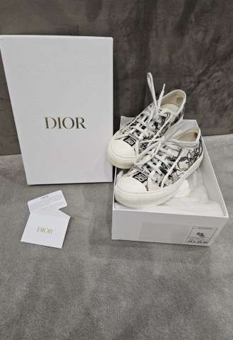 https://vipluxury.sk/Dior tenisky 39,5