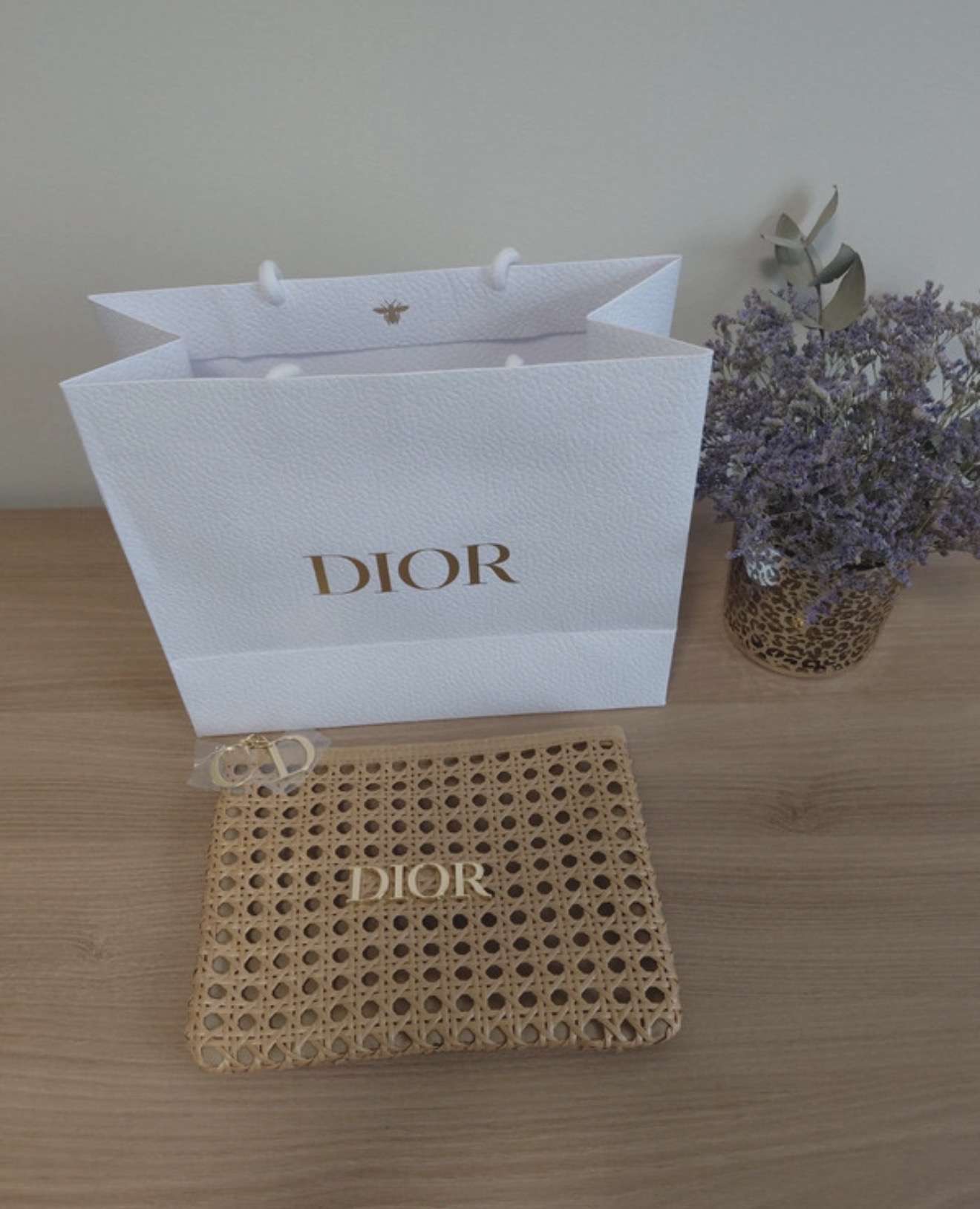 Dior clutch bez kozmetiky