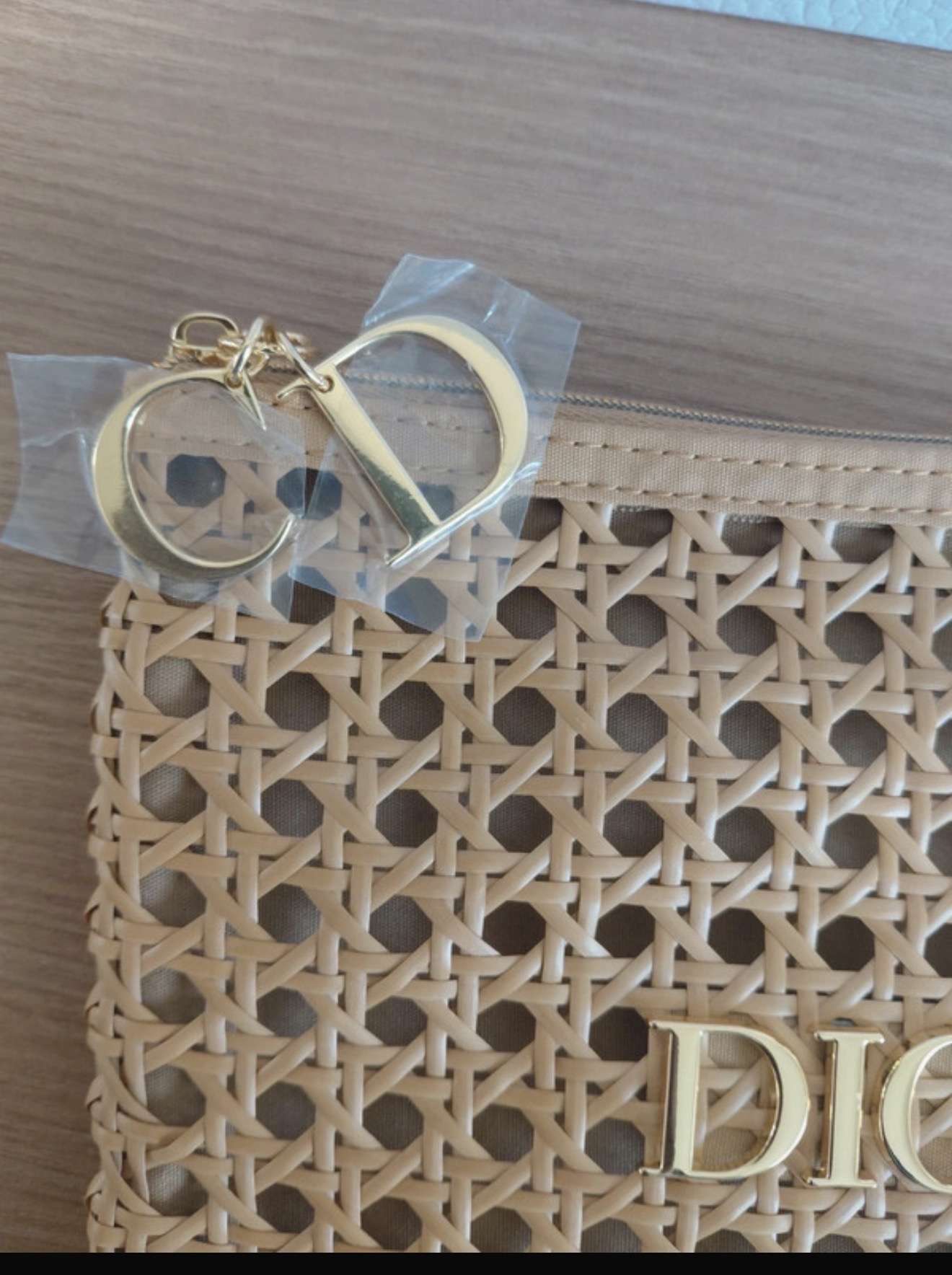 Dior clutch bez kozmetiky