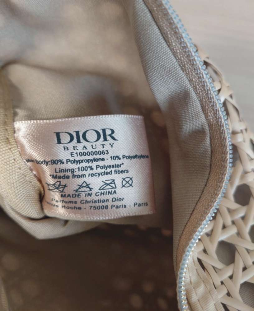 Dior clutch bez kozmetiky
