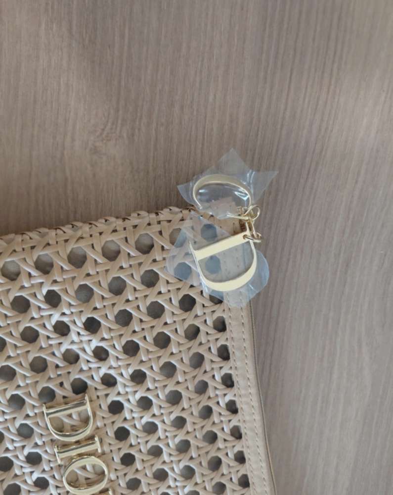 Dior clutch bez kozmetiky
