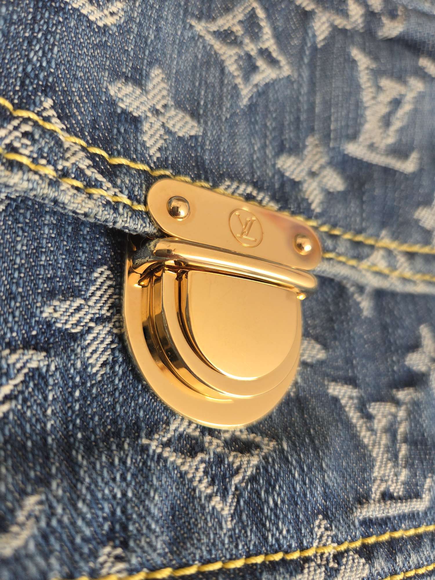 Louis Vuitton denim belt bag iba skladovaná