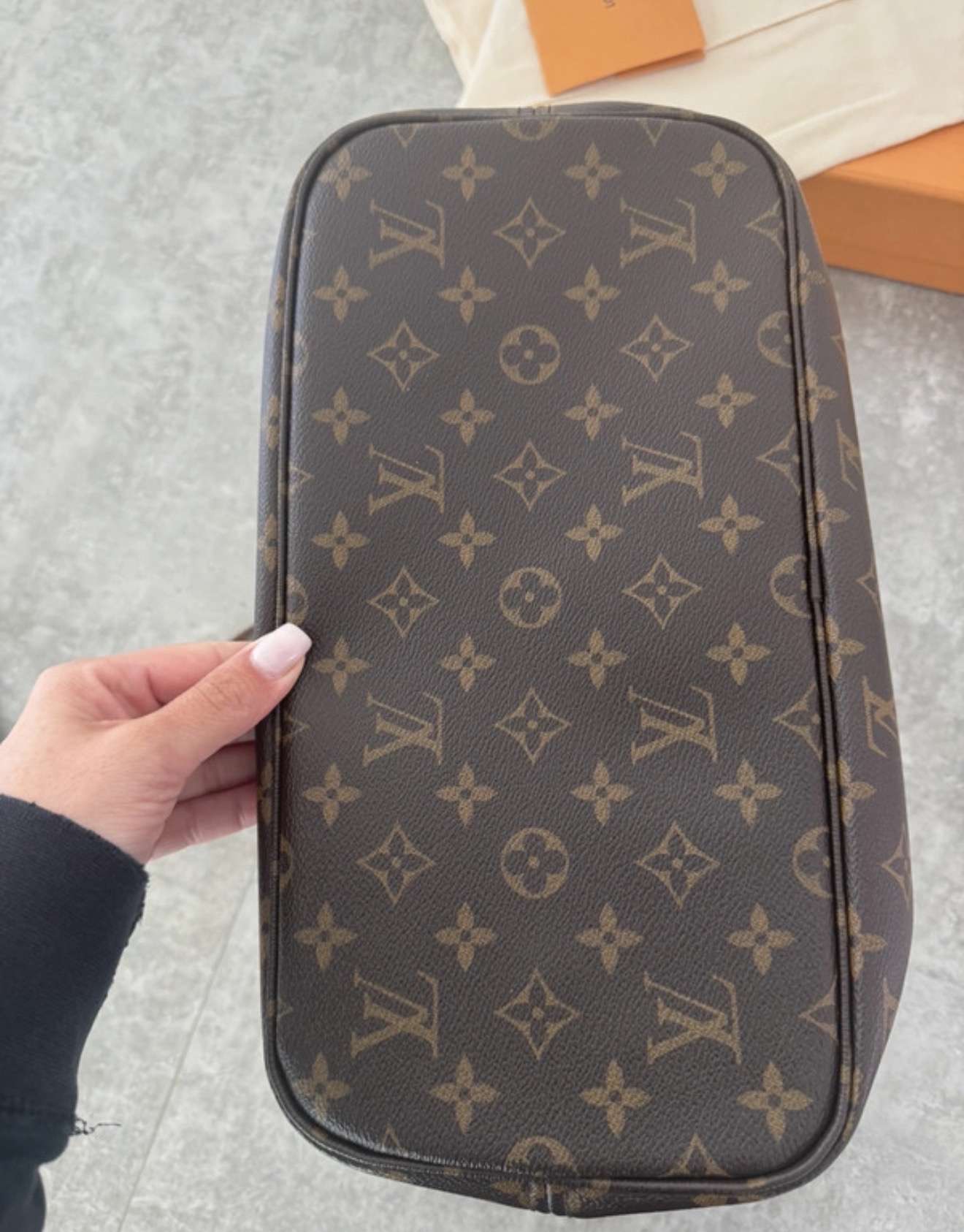 Louis Vuitton Mm s clutchom