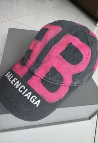 https://vipluxury.sk/Balenciaga šiltovka