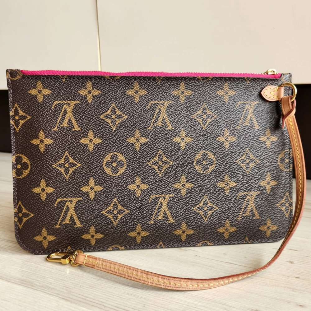 Louis Vuitton Pochette