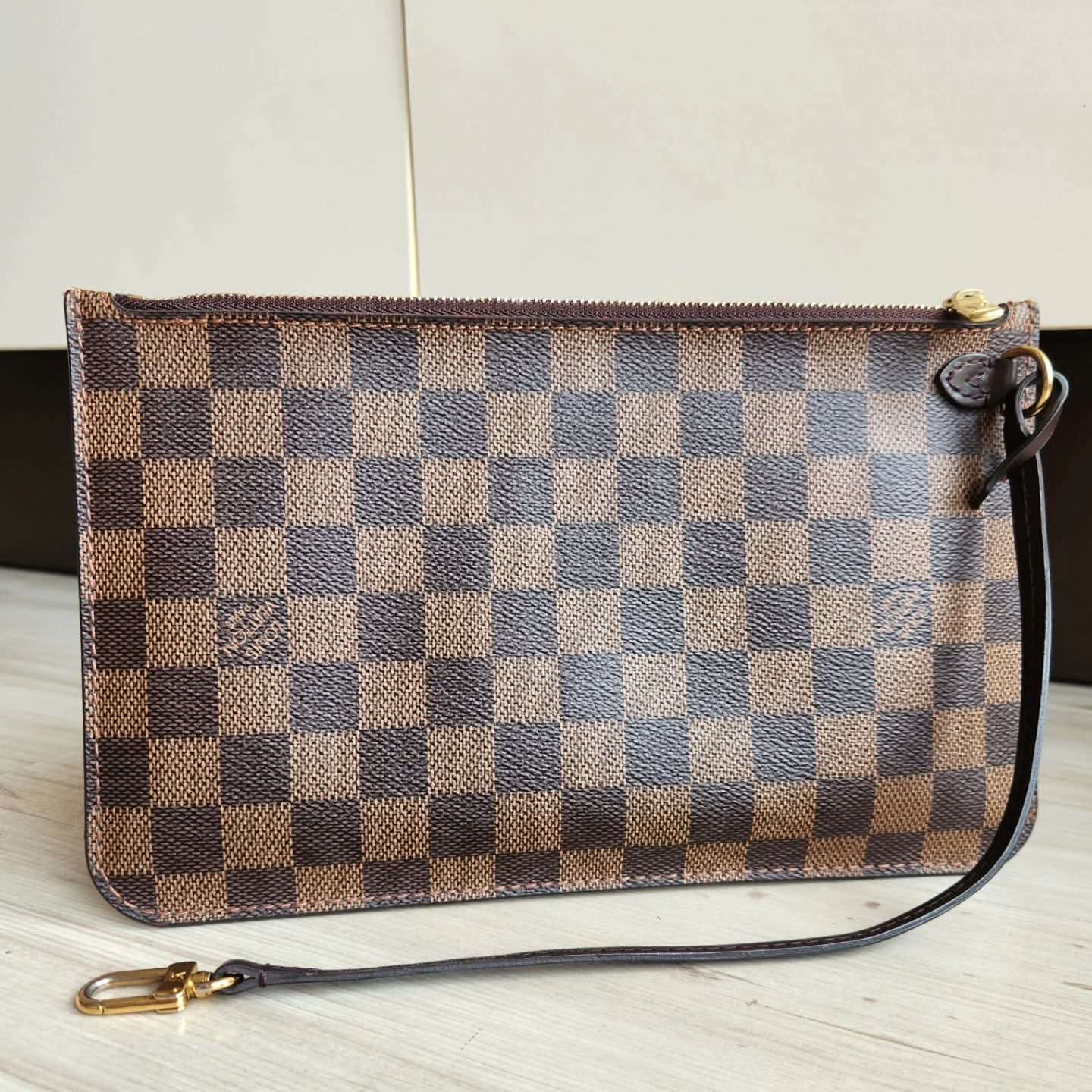 Louis Vuitton Clutch Damier Ebene