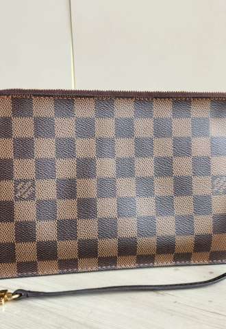 https://vipluxury.sk/Louis Vuitton Clutch Damier Ebene