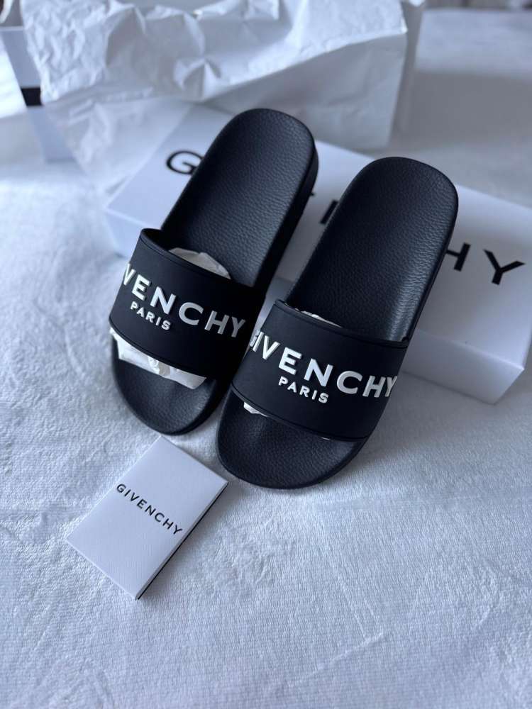 Givenchy šlapky