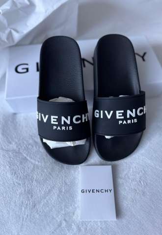 https://vipluxury.sk/Givenchy šlapky