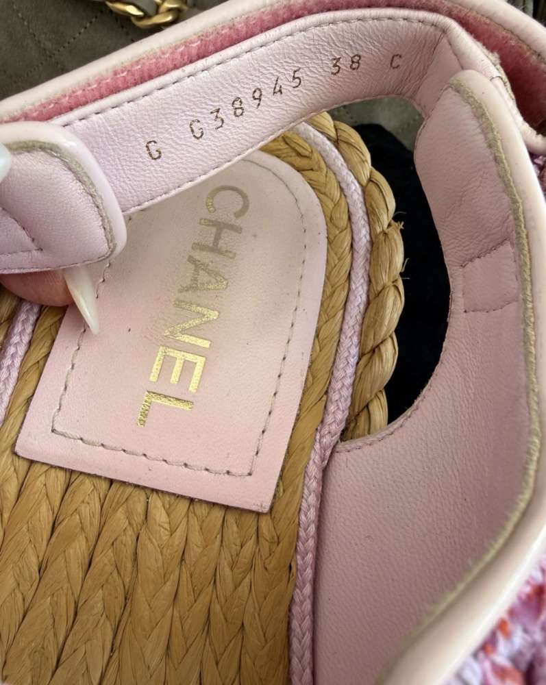 Chanel sandalky