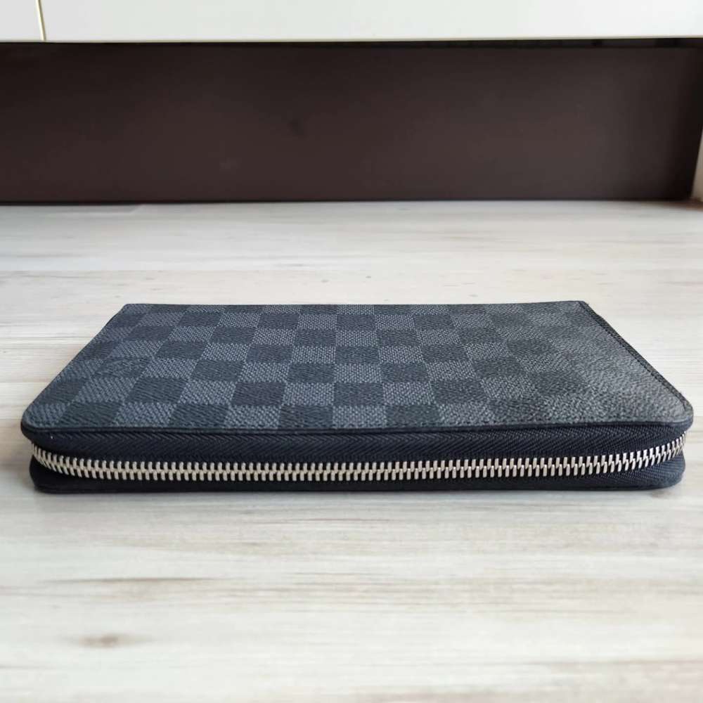 Louis Vuitton Zippy Organizer