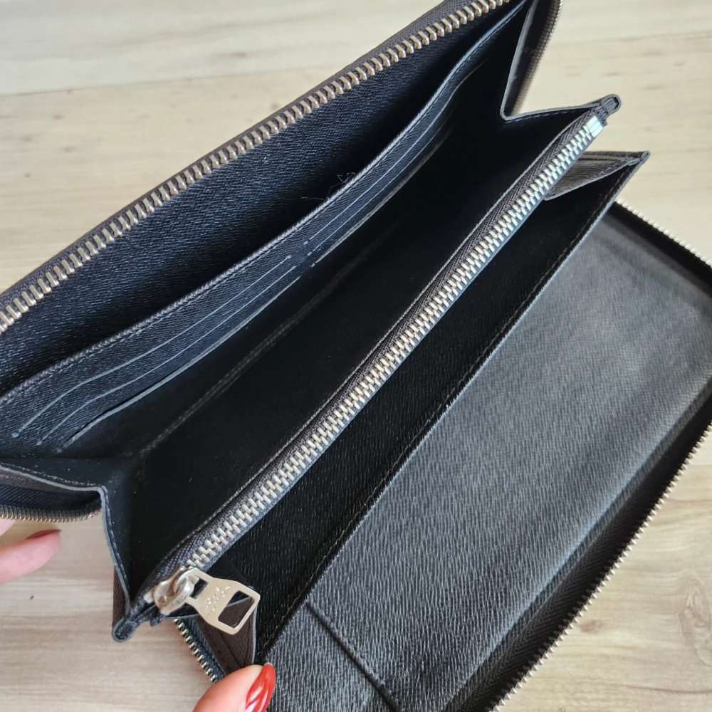 Louis Vuitton Zippy Organizer