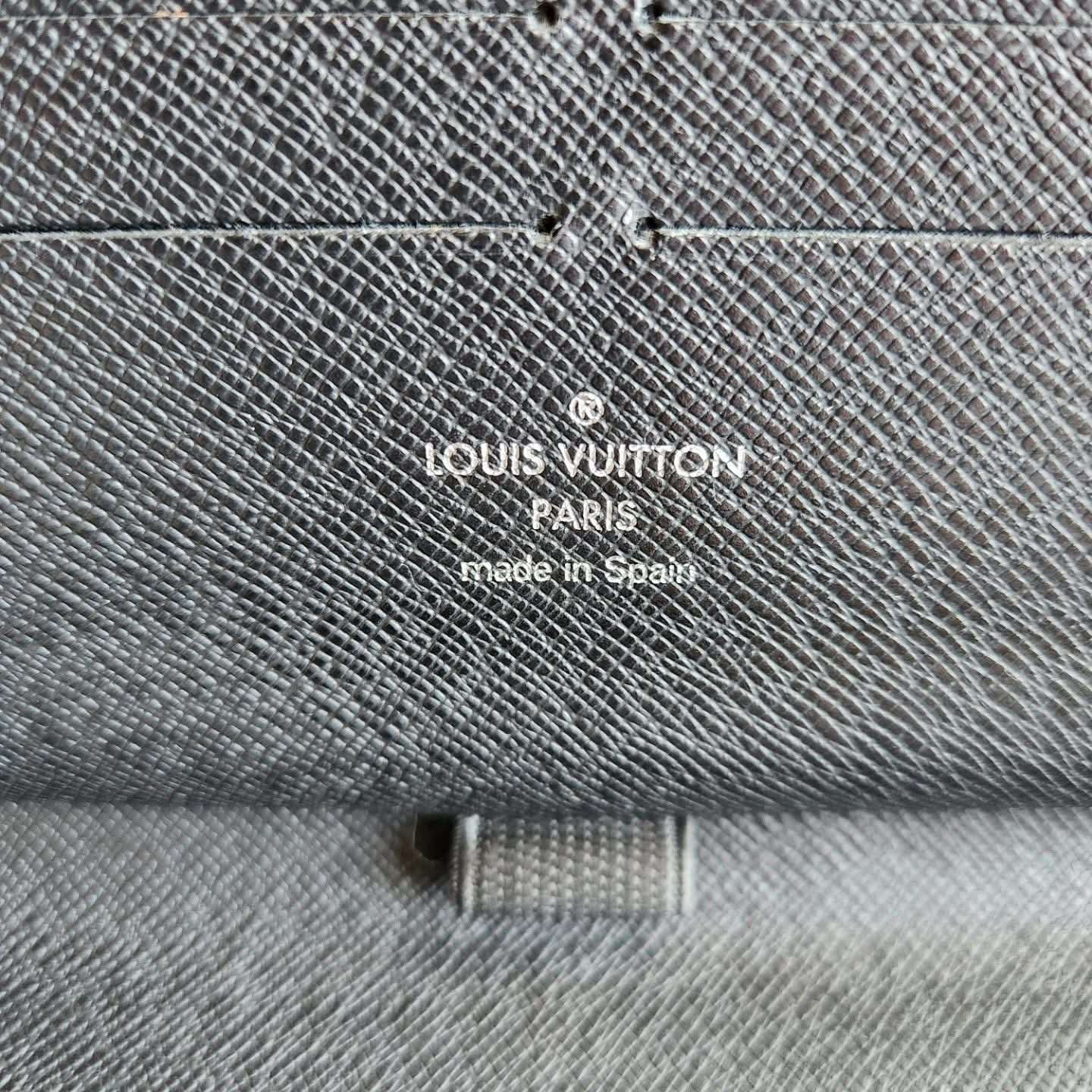 Louis Vuitton Zippy Organizer