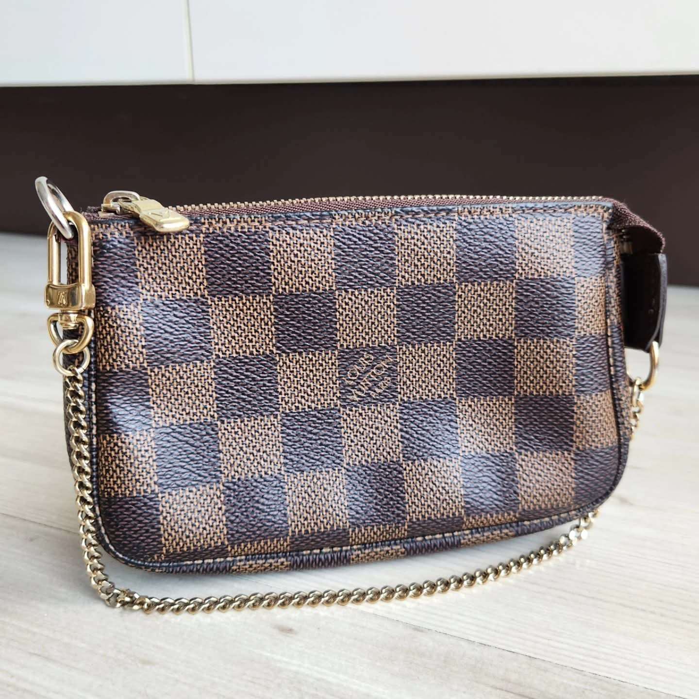 Louis Vuitton Mini Pochette