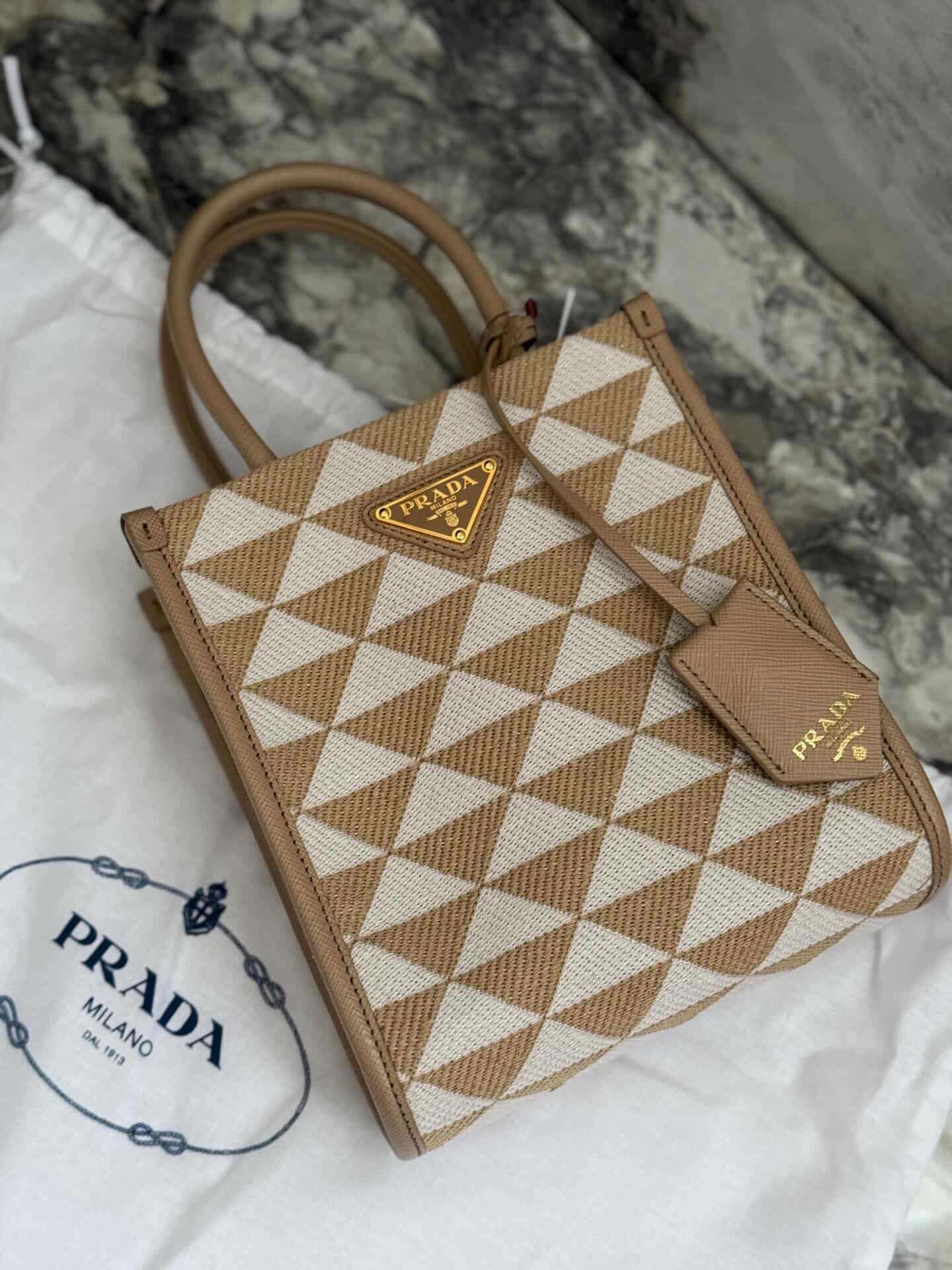 Prada kabelka + strap