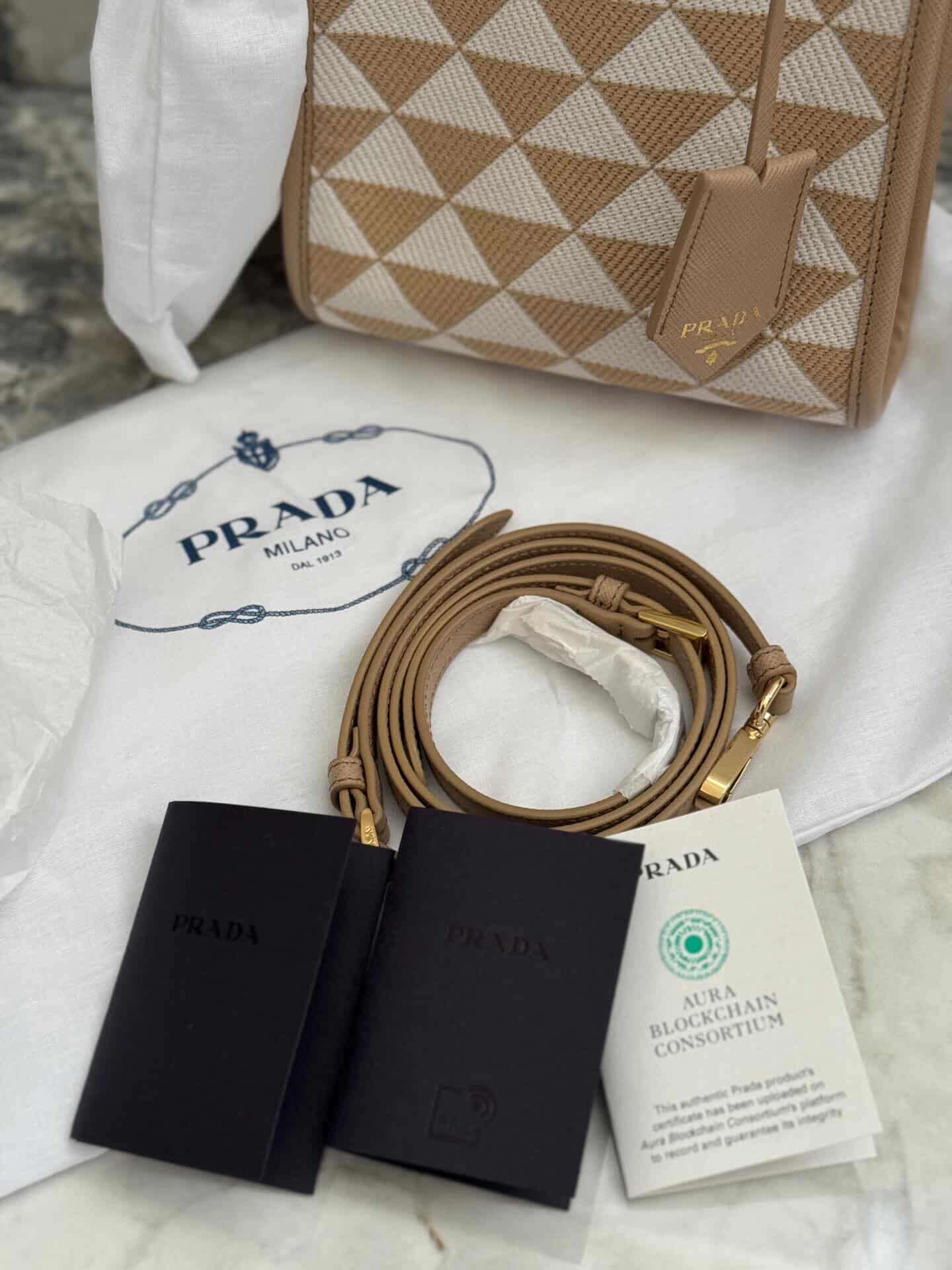 Prada kabelka + strap