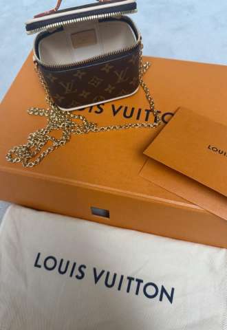 https://vipluxury.sk/Louis vuitton micro vanity case nová kabelka