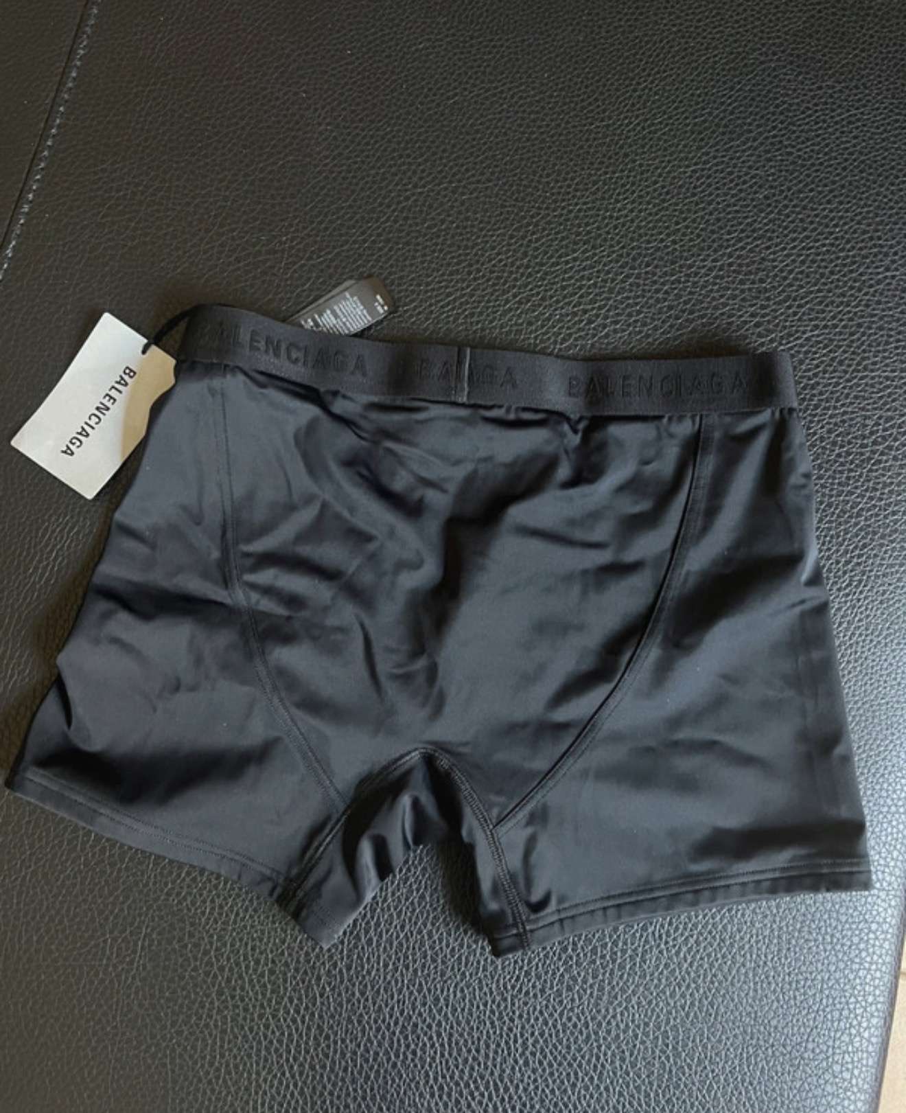 Balenciaga šortky