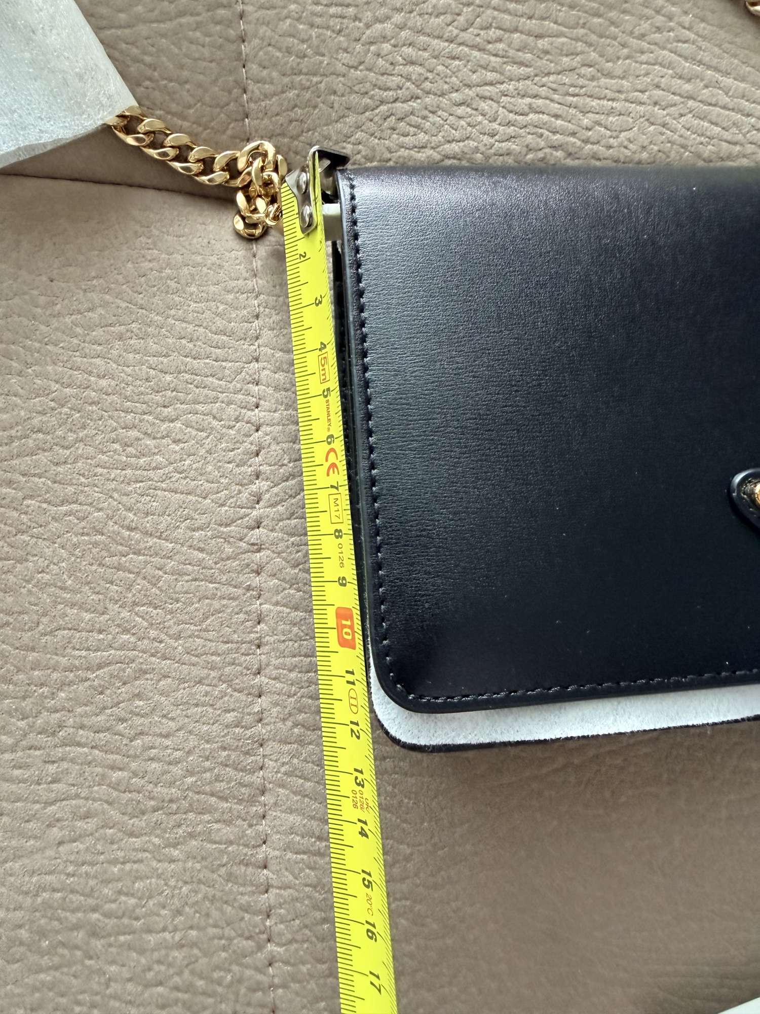 Prada Pattina