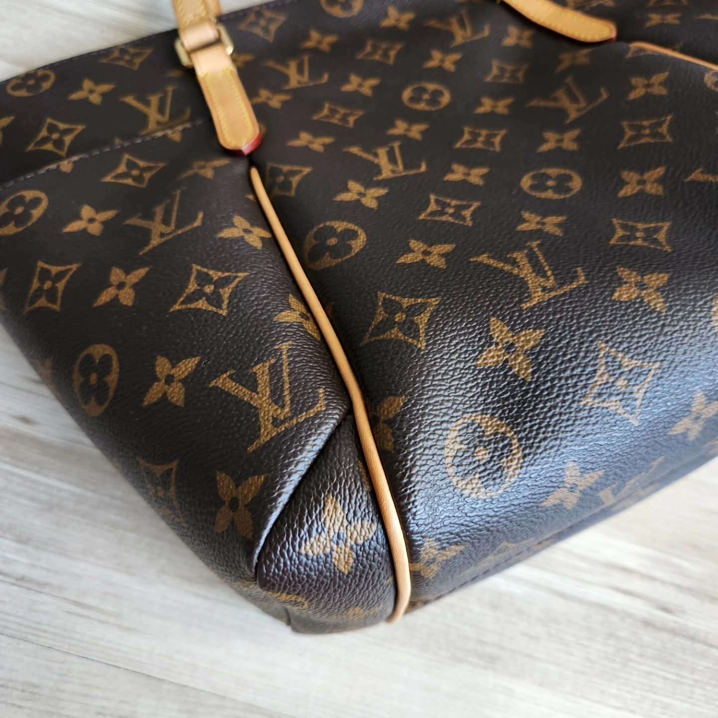 Louis Vuitton Totally PM