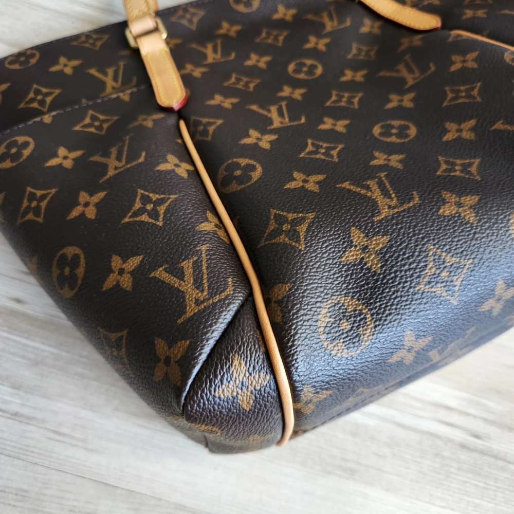 Louis Vuitton Totally PM