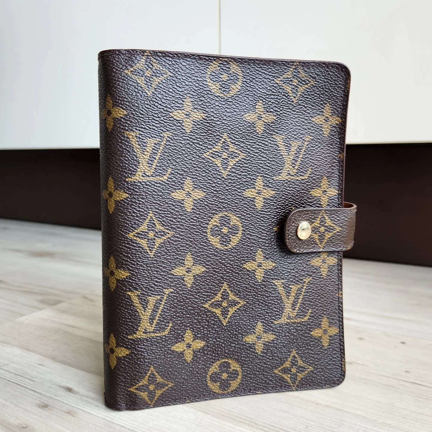 Louis Vuitton Agenda MM