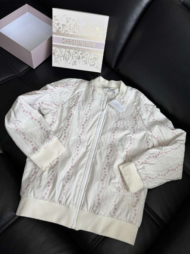 Dior bundička