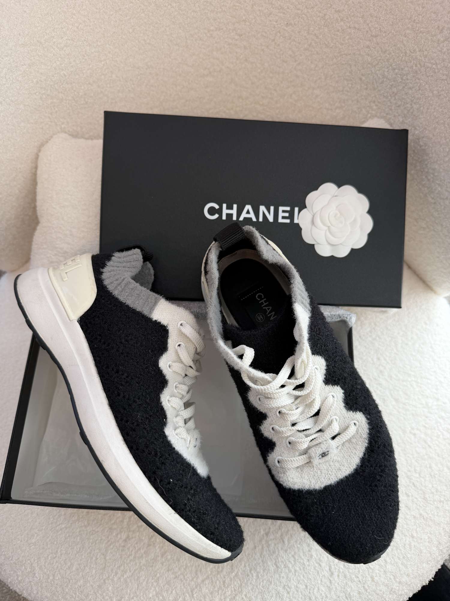 Chanel tenisky