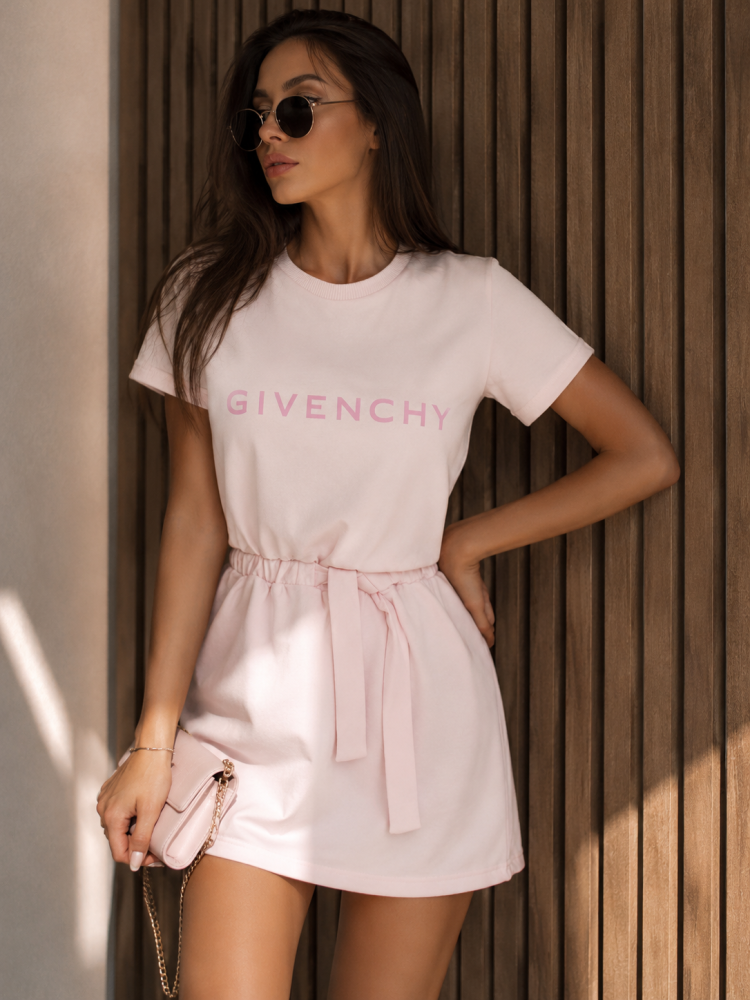 Givenchy šaty
