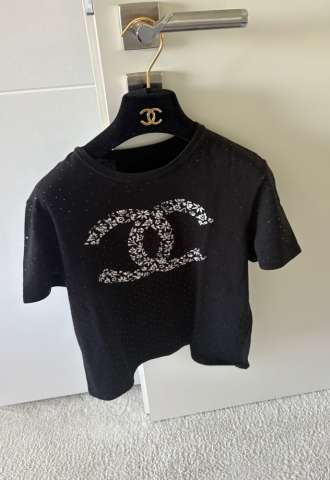 https://vipluxury.sk/Chanel tricko