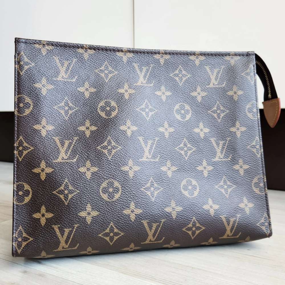 Louis Vuitton Toilette 26