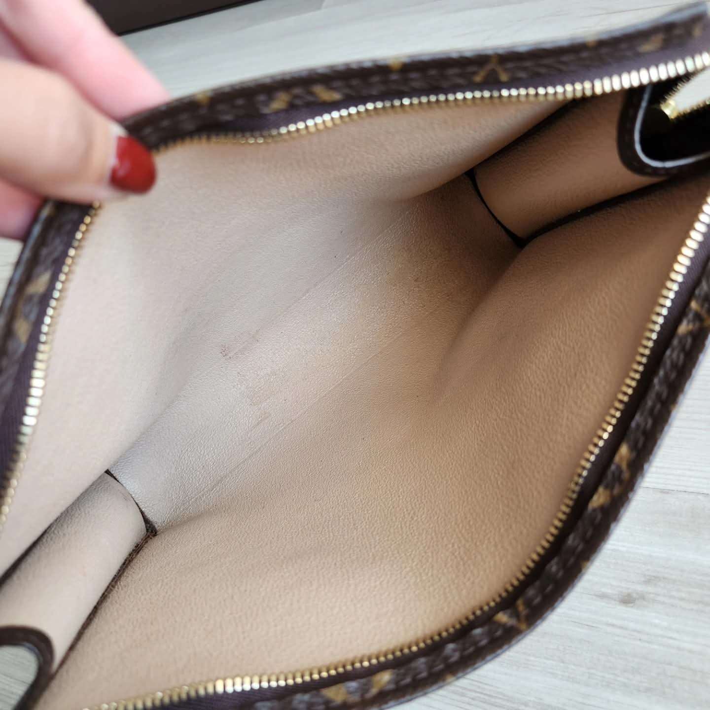 Louis Vuitton Toilette 26