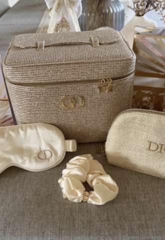 https://vipluxury.sk/Dior kozmetická taška