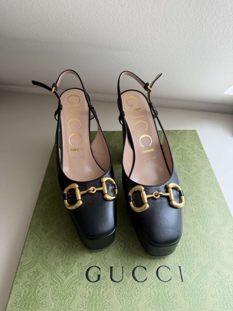 Gucci lodicky