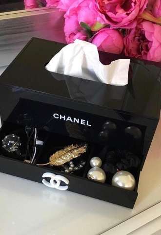 https://vipluxury.sk/CHANEL BOX NA SERVÍTKY A ŠPERKOVNICA