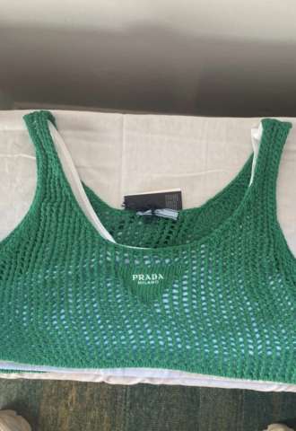 https://vipluxury.sk/Prada top