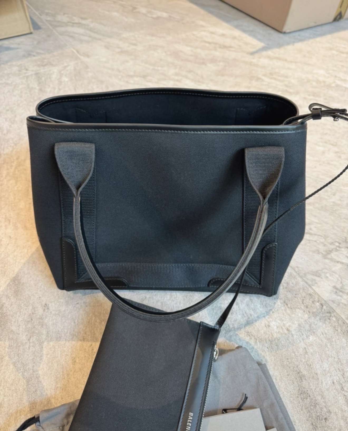 Balenciaga kabelka
