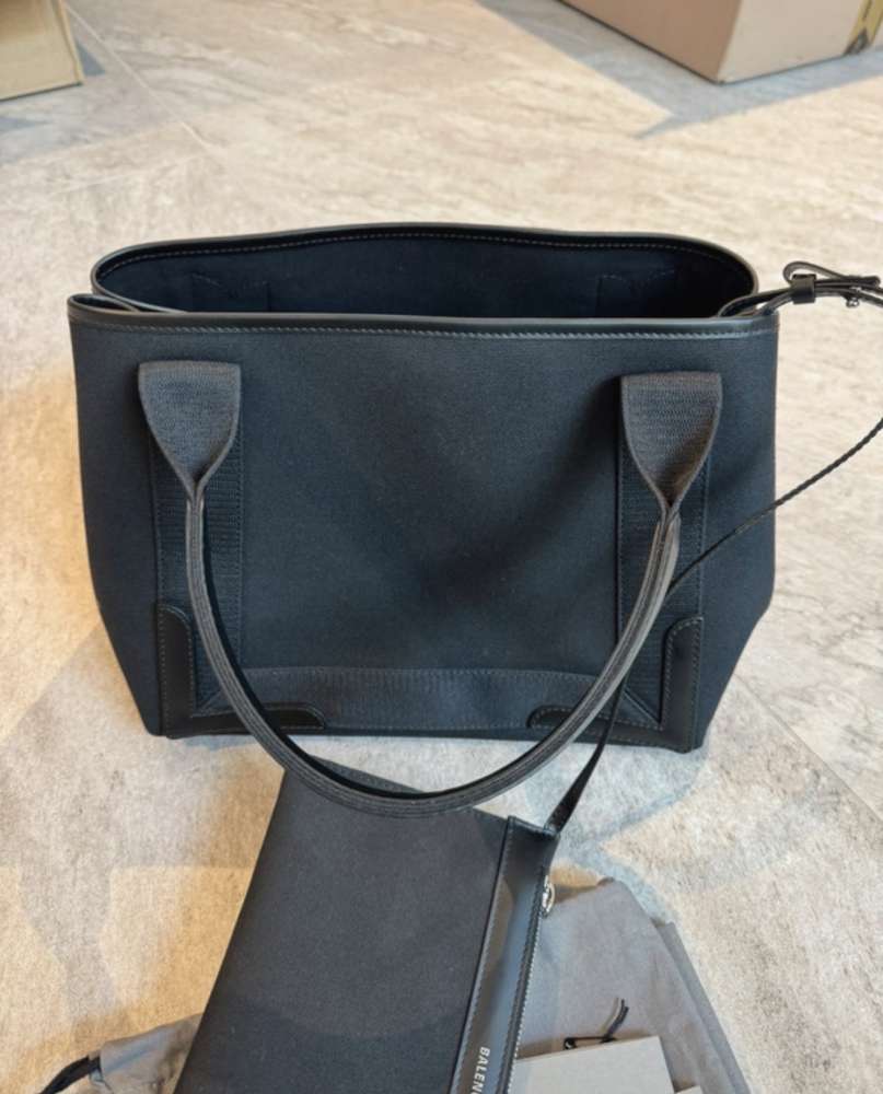 Balenciaga kabelka