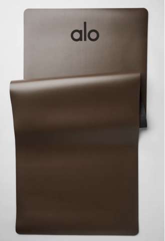 https://vipluxury.sk/Alo yoga set