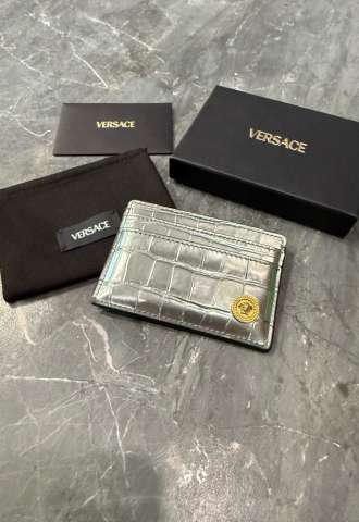 https://vipluxury.sk/Držiak na karty Versace