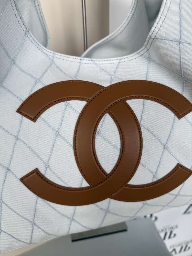 Chanel tote bag